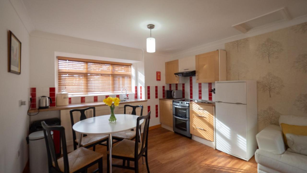 Surlingham Lodge Garden Cottage In Rspb Village Near نورويش المظهر الخارجي الصورة