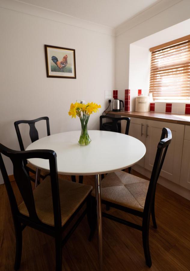 Surlingham Lodge Garden Cottage In Rspb Village Near نورويش المظهر الخارجي الصورة