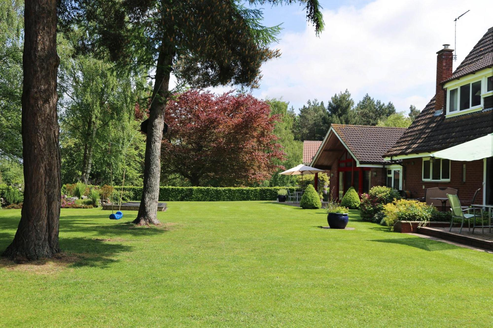Surlingham Lodge Garden Cottage In Rspb Village Near نورويش المظهر الخارجي الصورة