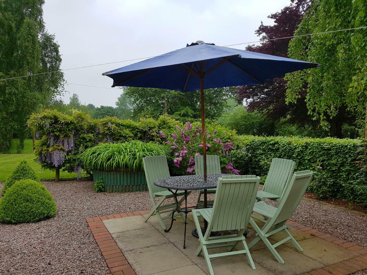 Surlingham Lodge Garden Cottage In Rspb Village Near نورويش المظهر الخارجي الصورة